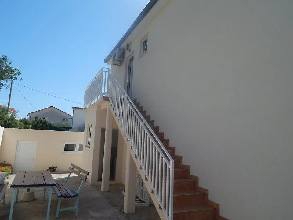 Apartment Arleta 트로기르